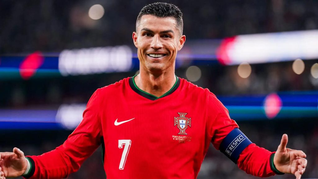 donald-trump-gifted-receives-cristiano-ronaldo-portugal-shirt